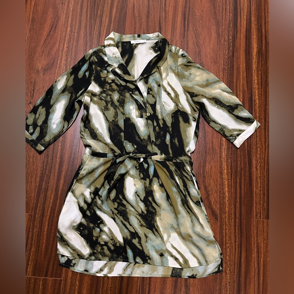 Women’s olive, cream and black tunic top from Ricki’s - size small